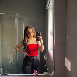 Meet your Posher, Cania